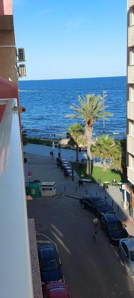 Apartamento espacioso con vistas al mar